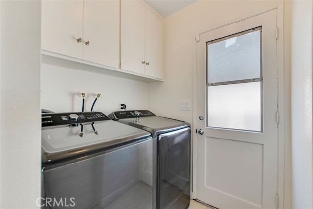 Detail Gallery Image 14 of 39 For 9561 Rockpoint Dr, Huntington Beach,  CA 92646 - 4 Beds | 2 Baths