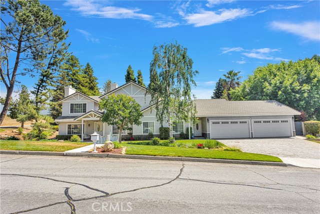 Detail Gallery Image 2 of 75 For 37623 Oak Mesa Dr, Yucaipa,  CA 92399 - 6 Beds | 4/1 Baths