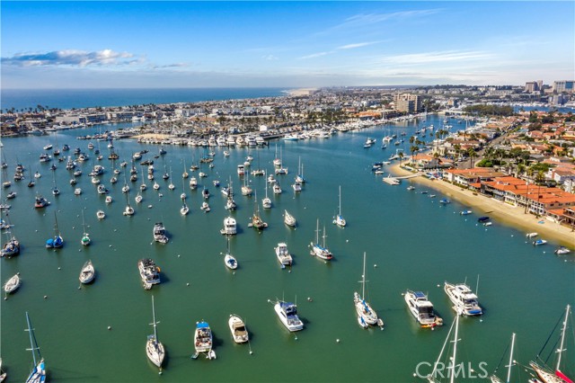 Detail Gallery Image 16 of 20 For 215 29th St #B,  Newport Beach,  CA 92663 - 1 Beds | 1 Baths