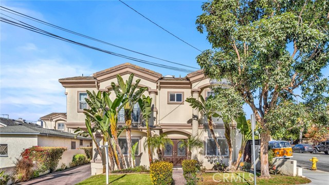 Detail Gallery Image 1 of 28 For 2723 Carnegie Ln a,  Redondo Beach,  CA 90278 - 3 Beds | 2/1 Baths