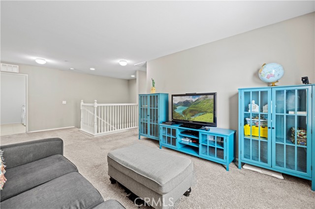 Detail Gallery Image 32 of 65 For 44315 Stadium Ct, Lancaster,  CA 93535 - 5 Beds | 2/1 Baths