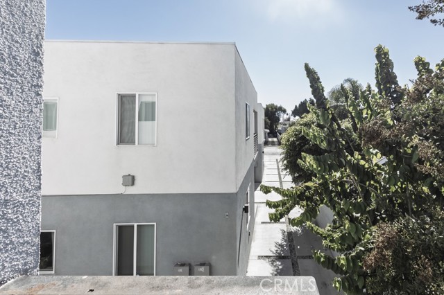 529 W 80th Street, Los Angeles CA: https://media.crmls.org/medias/945f39f9-58ef-491e-bc36-82b2179bdaa4.jpg