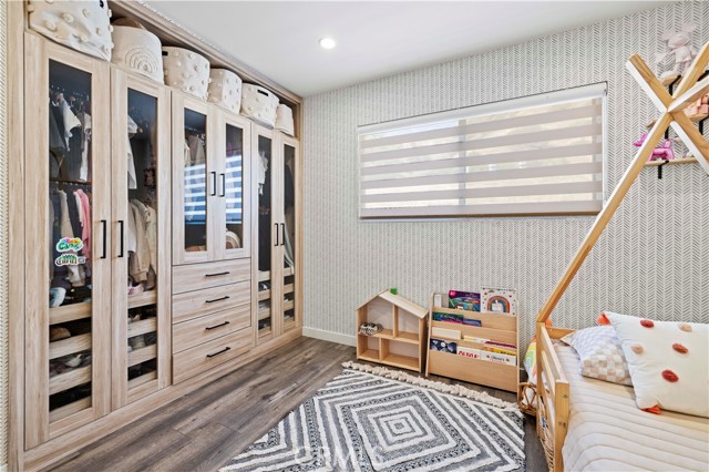 9778 Via Roma, Burbank CA: https://media.crmls.org/medias/945f64af-941f-4da8-966a-42915415ba6b.jpg