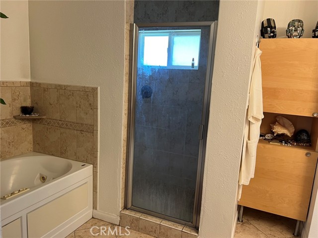 Detail Gallery Image 13 of 18 For 20323 Kinzie St, Chatsworth,  CA 91311 - 4 Beds | 3 Baths