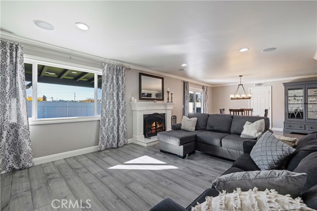 Detail Gallery Image 18 of 47 For 27933 Honeycomb Dr, Saugus,  CA 91350 - 4 Beds | 2/1 Baths