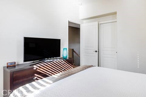 Detail Gallery Image 15 of 26 For 209 Tall Oak, Irvine,  CA 92603 - 3 Beds | 3/1 Baths