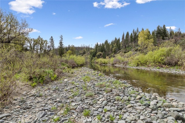 2168 Bear Creek Road, Upper Lake CA: https://media.crmls.org/medias/9460c018-a2c2-44e3-b19d-68b26bf0d06e.jpg