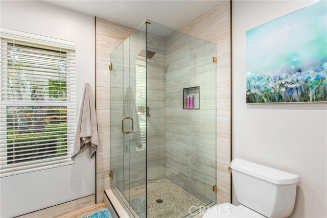 13046 Oak Crest Drive, Yucaipa CA: https://media.crmls.org/medias/94611f57-6122-4d14-94c4-2cc9d7a342e4.jpg