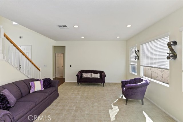 Detail Gallery Image 11 of 49 For 32856 Northshire Cir, Temecula,  CA 92592 - 4 Beds | 4 Baths