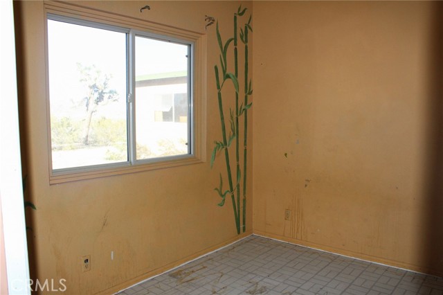 Detail Gallery Image 15 of 23 For 1471 Luna Mesa Rd, Yucca Valley,  CA 92284 - 5 Beds | 3 Baths