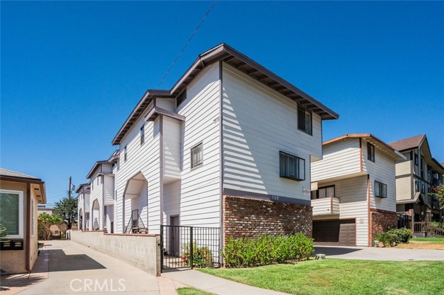 1129 Linden Avenue, Glendale CA: https://media.crmls.org/medias/94641b4a-2145-4865-816e-f6fbc0964843.jpg