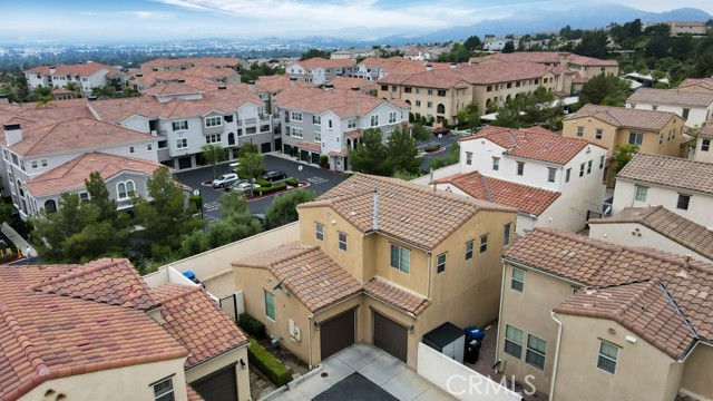 20212 Pienza Lane, Porter Ranch CA: https://media.crmls.org/medias/9464f455-893d-480b-b398-bc87d0162424.jpg