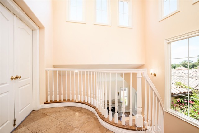 12 Savona Court, Newport Coast CA: https://media.crmls.org/medias/94655e36-f262-4a77-b92f-3ef9df167ad4.jpg