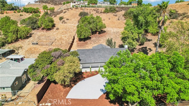 11060 Vanda Way, Shadow Hills CA: https://media.crmls.org/medias/94663c6a-ae04-4883-9962-1f09657dfd2f.jpg