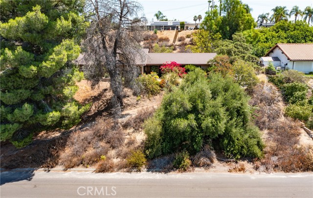 26600 Rio Vista Drive, Hemet CA: https://media.crmls.org/medias/94664478-d78f-4666-b819-06f93a105c20.jpg
