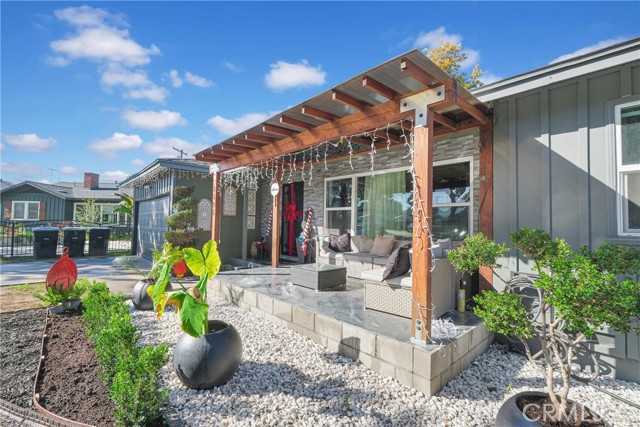 Detail Gallery Image 5 of 17 For 3595 Timothy Way, Riverside,  CA 92506 - 3 Beds | 1 Baths