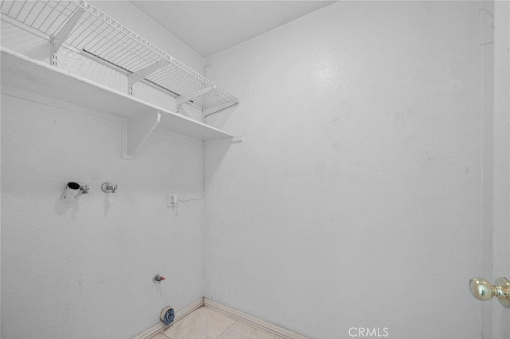 https://media.crmls.org/medias/94685e1c-951b-468a-8d0e-5dd85743d8da.jpg?preset=X-Large