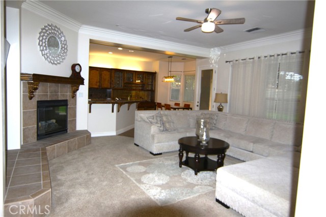 Detail Gallery Image 6 of 17 For 9905 Lightner Way, Bakersfield,  CA 93311 - 3 Beds | 2/1 Baths