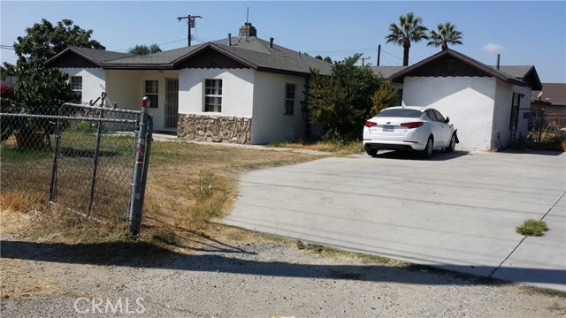 8566 Locust Ave, Fontana, CA 92335