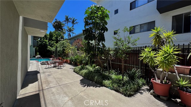 Detail Gallery Image 30 of 34 For 645 Westmount Dr #211,  West Hollywood,  CA 90069 - 1 Beds | 1 Baths