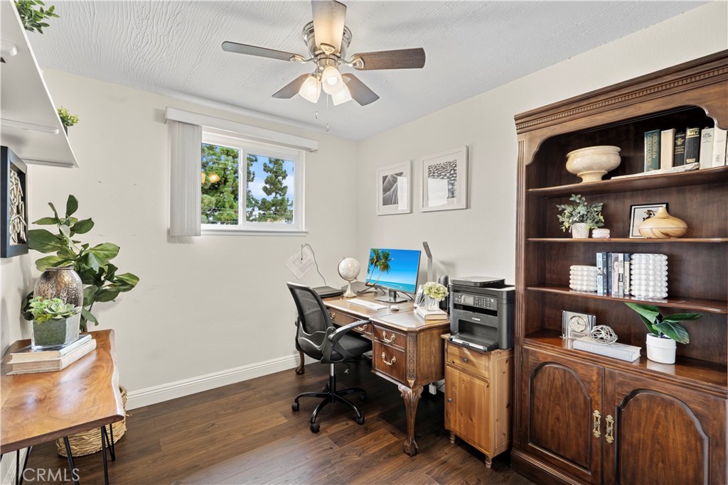 MLS #OC25267288 image #23