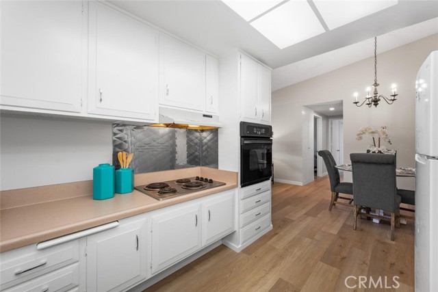 1930 St John Road, Seal Beach CA: https://media.crmls.org/medias/946b0099-cc77-4404-9921-8ff6f6780347.jpg