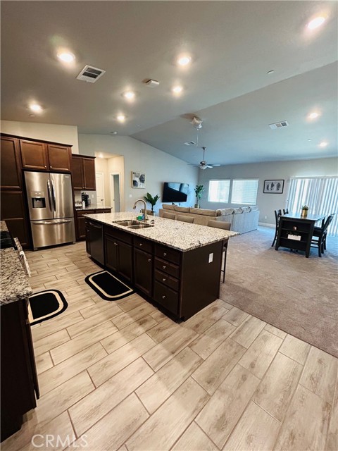 Detail Gallery Image 9 of 15 For 6140 E Laurel, Fresno,  CA 93727 - 2 Beds | 2 Baths