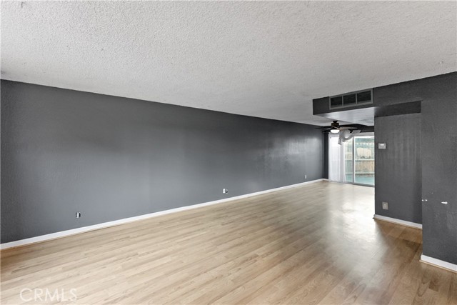 Detail Gallery Image 7 of 18 For 5188 W Ashlan, Fresno,  CA 93612 - 3 Beds | 1/1 Baths