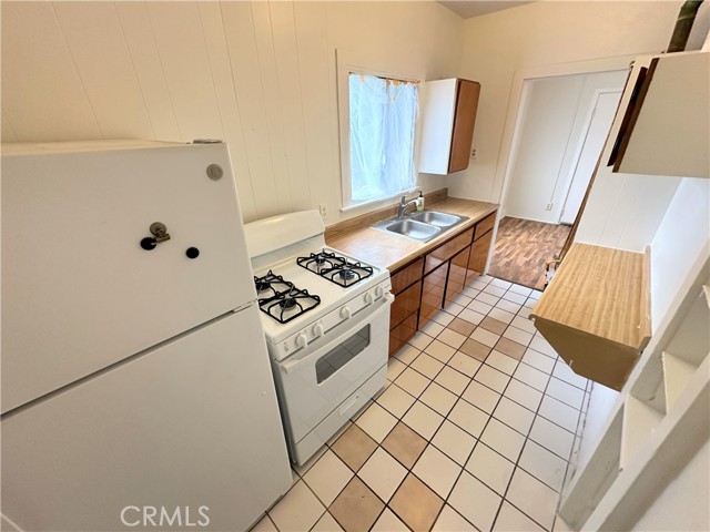 901 N El Centro Avenue, Hollywood CA: https://media.crmls.org/medias/946bfca7-0c9c-4352-9868-4b14a3a7e825.jpg