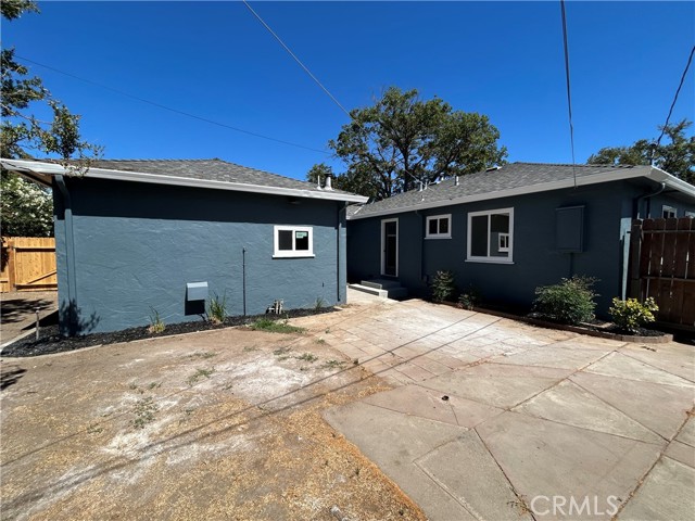 283 E Churchill Street, Stockton CA: https://media.crmls.org/medias/946c1f98-187f-4821-a4a2-58f2da89174f.jpg