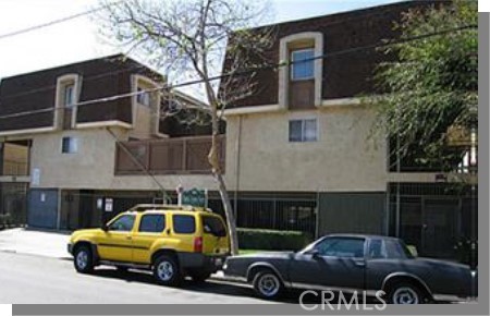 Apartment at 1910 N Spurgeon