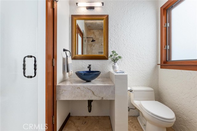 Detail Gallery Image 20 of 67 For 721 12th St, Manhattan Beach,  CA 90266 - 5 Beds | 4 Baths