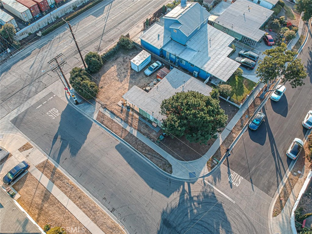 https://media.crmls.org/medias/946e8eb2-93ea-4d5f-92ff-f33d94846bef.jpg?preset=X-Large