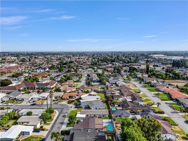 17919 Gard Avenue, Artesia CA: https://media.crmls.org/medias/946eb1ca-cf29-4d4b-9bcd-c3c174a35216.jpg