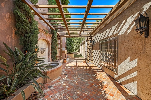 Detail Gallery Image 69 of 74 For 1316 Beverly Grove Pl, Beverly Hills,  CA 90210 - 5 Beds | 7/2 Baths