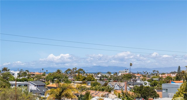 523 Juanita Avenue, Redondo Beach, California 90277, 5 Bedrooms Bedrooms, ,2 BathroomsBathrooms,Residential,Sold,Juanita,SB22083866