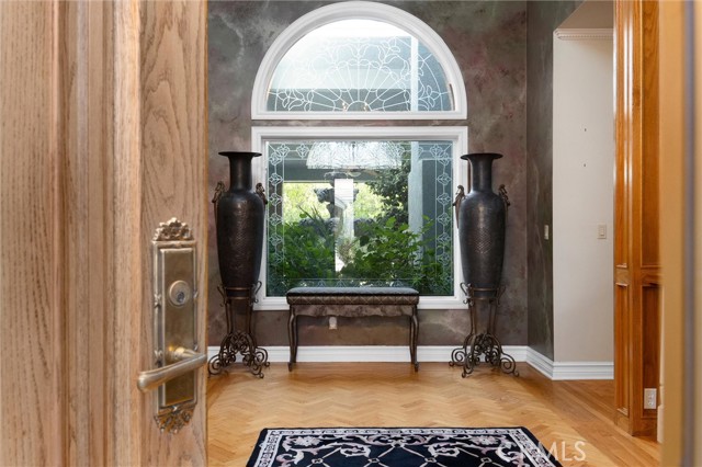 Detail Gallery Image 2 of 72 For 8905 Saint Cloud Ln, Bakersfield,  CA 93311 - 4 Beds | 4/1 Baths