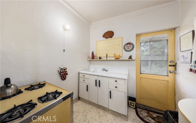 11460 Terracina Blvd, Redlands CA: https://media.crmls.org/medias/9470b349-0da1-481a-972c-de99b7d6cbb0.jpg