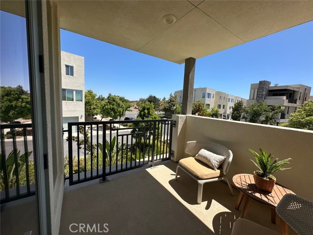 195 Stellar, Irvine CA: https://media.crmls.org/medias/94711e33-2ef1-4615-bd86-b7ee9a8c801c.jpg