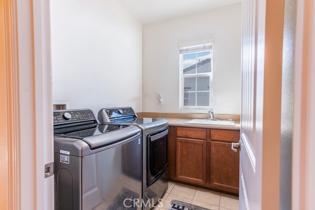 Detail Gallery Image 20 of 58 For 20413 Janzer Ct, Newhall,  CA 91350 - 5 Beds | 3 Baths