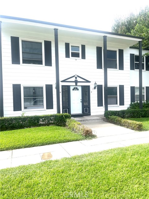 2 E Newman AVE Unit: 4