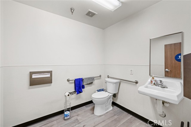 620 S Magnolia Avenue, Ontario CA: https://media.crmls.org/medias/94717bd1-0a5a-43a3-b398-4b663e2aec63.jpg