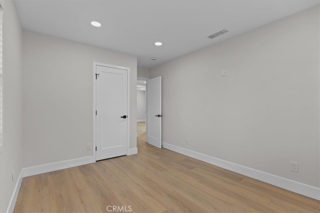 https://media.crmls.org/medias/947192c0-9e6e-4e0e-9b06-efe516eb8963.jpg?preset=X-Large