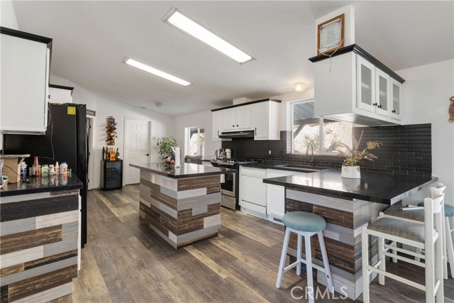 Detail Gallery Image 19 of 44 For 13905 Summit Valley, Hesperia,  CA 92345 - 3 Beds | 2 Baths