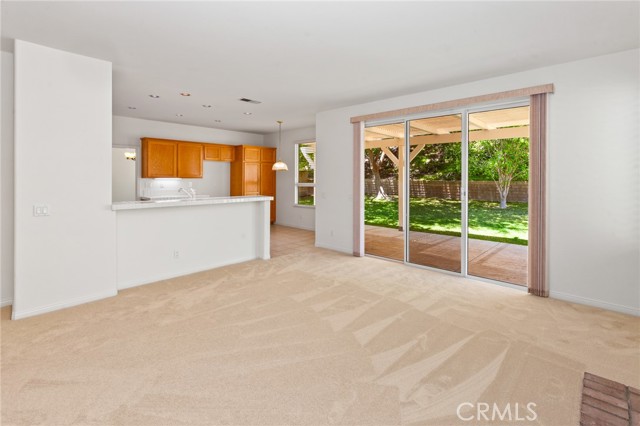 2311 Gillingham Circle, Thousand Oaks CA: https://media.crmls.org/medias/947264e9-fba2-418f-8b50-5bb583c0b49f.jpg