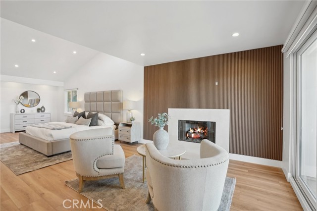 2501 N Poinsettia Avenue, Manhattan Beach CA: https://media.crmls.org/medias/9473101e-3e1f-4d3f-a97f-25a3e4a58ca8.jpg