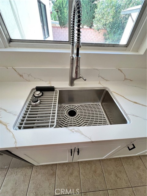 Detail Gallery Image 15 of 45 For 38710 Yucca Tree St, Palmdale,  CA 93551 - 4 Beds | 2 Baths