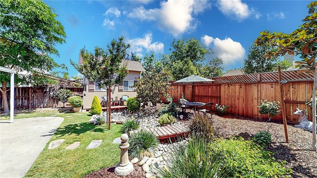 4350 Ferreira Ranch Drive, Turlock CA: https://media.crmls.org/medias/9473ac74-0b82-41b9-a52c-cd6cab1c7888.jpg