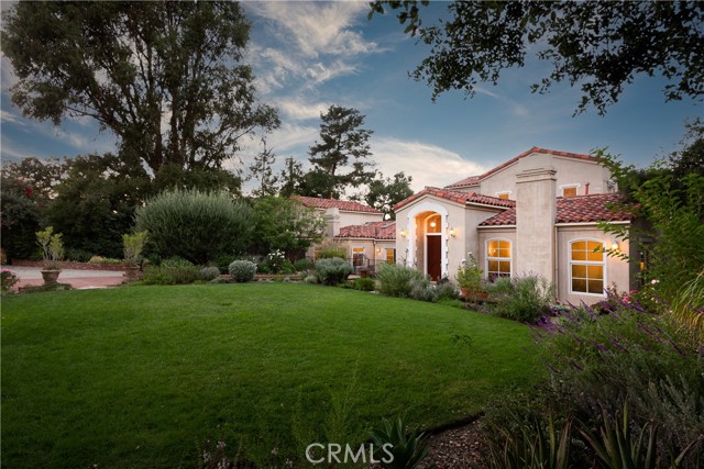 21149 Entrada Road, Topanga CA: https://media.crmls.org/medias/94744a19-9c1e-42d9-9ecd-197b16ae8202.jpg