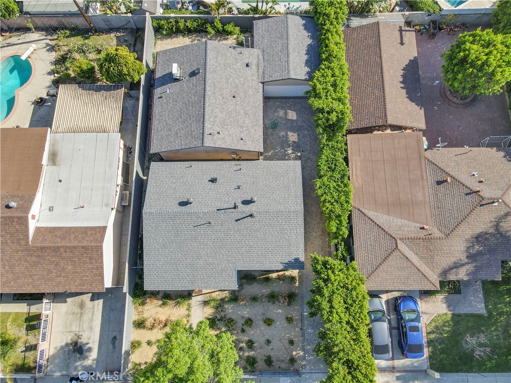 https://media.crmls.org/medias/9475c7eb-978a-42bf-8b91-31660d8d1c75.jpg?preset=X-Large